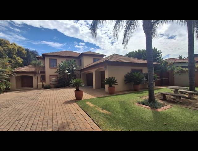 3 BEDROOM PROPERTY TO RENT IN MIDSTREAM ESTATE
